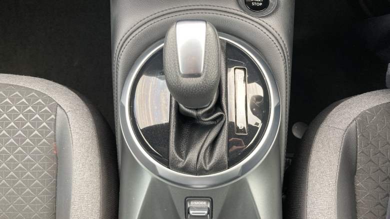 Nissan Juke 1.6 Hybrid N-Connecta 5dr Auto Hybrid Hatchback